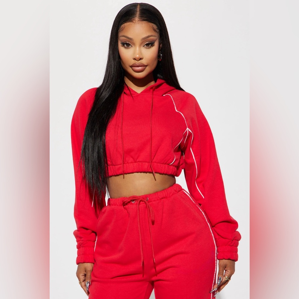 Fashion nova cropped hoodie